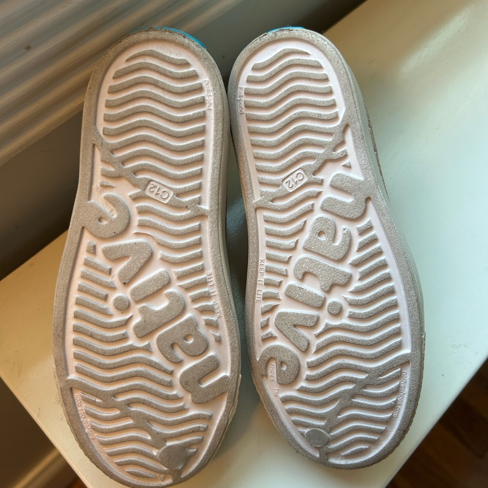 Native Shoes Gold and White Sneakers Minimalist Design C12 - Picture 4 of 4